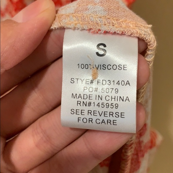 Vici coral/pink floral dress - Picture 5 of 8